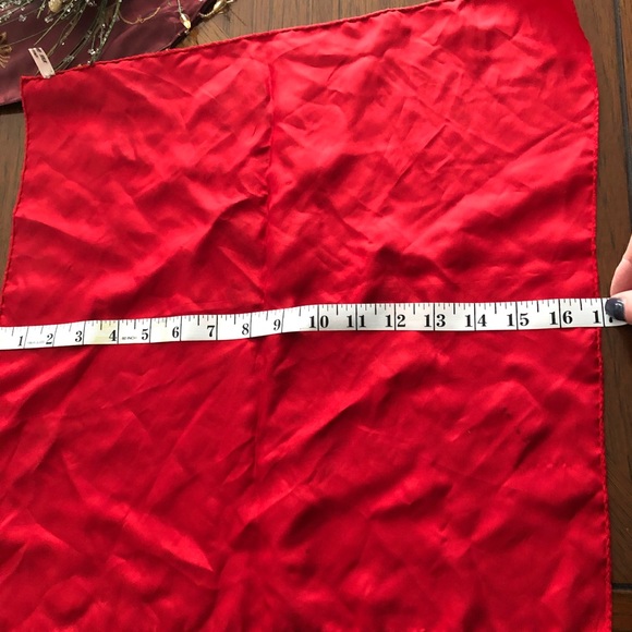 Mens Red 💯% Silk Pocket Square Made In Italy 🇮🇹 - Picture 4 of 4